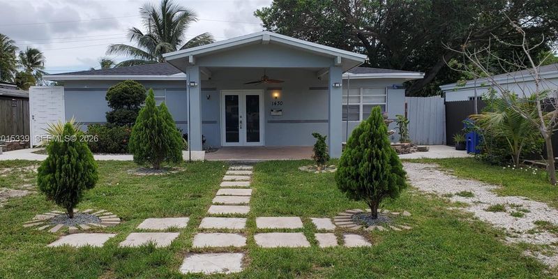 North Miami Beach House: 1430 NE 175th St