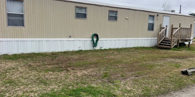 Newport House: 129 Jodoc Dr