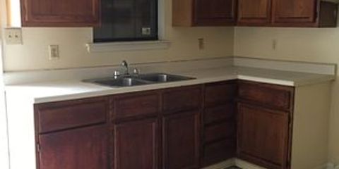 726 Richmond Kitchen2.jpg