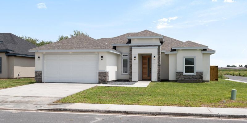 La Feria House: 111 Hope Dr