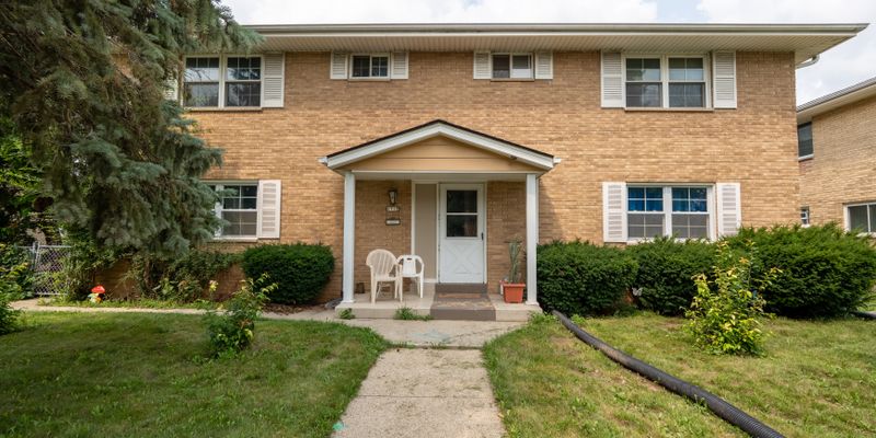 Milwaukee Apartment: 7712 W Morgan Ave