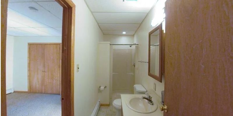 Bangor Apartment: 54 S Broad St