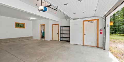 Double Garage Right.jpg