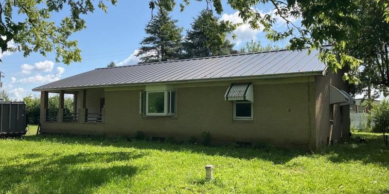 Medway House: 12430 Lower Valley Pike