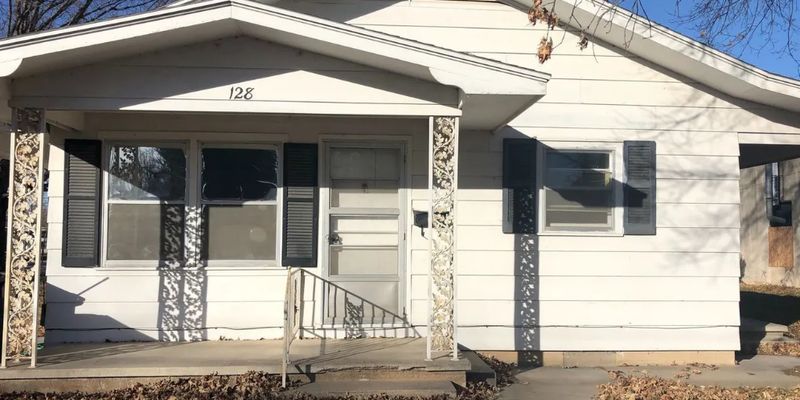 Halstead Apartment: 120 Chestnut