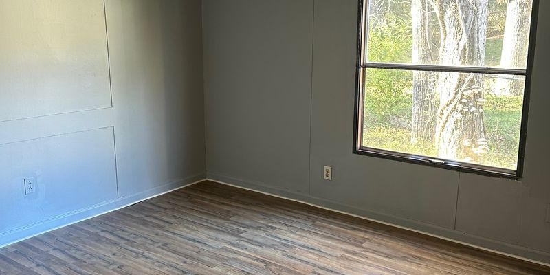 Hot Springs House: 150 Bradford Road