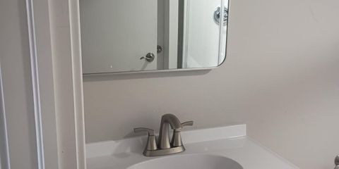 Bathroom 1.JPG