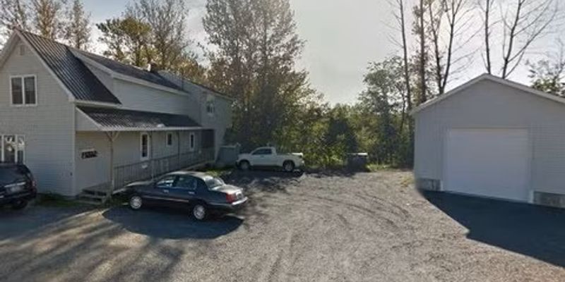 Fort Kent Apartment: 93 Market St