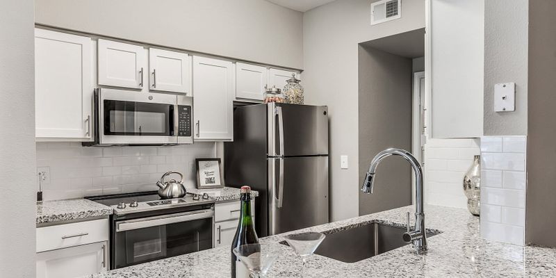 Houston Apartment: 3000 Kingwood Dr