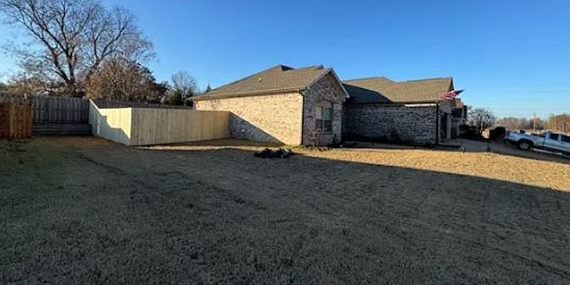 Jackson House: 17 Ivybrook Dr