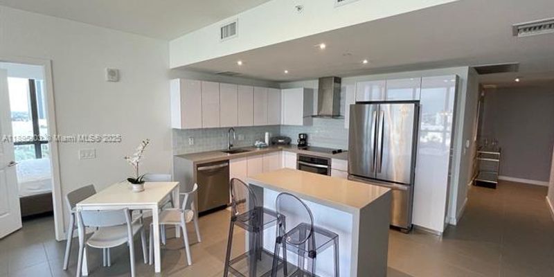 Miami Condo: 1600 NE 1st Ave