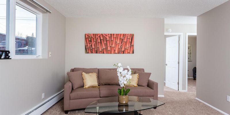 Anchorage Apartment: 1526 Medfra Street