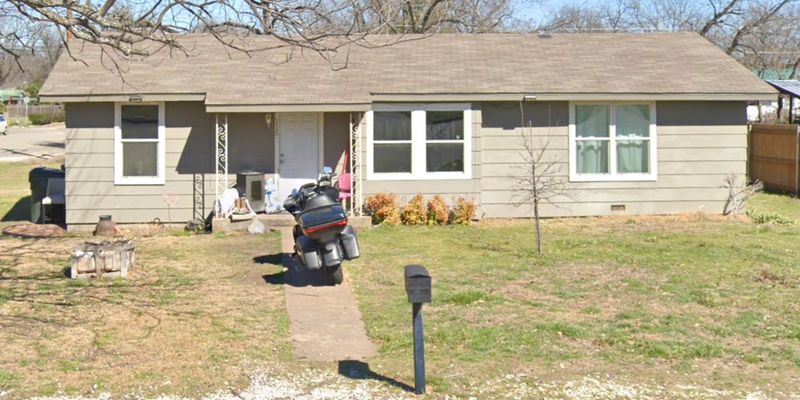 Clifton House: 115 North Avenue R