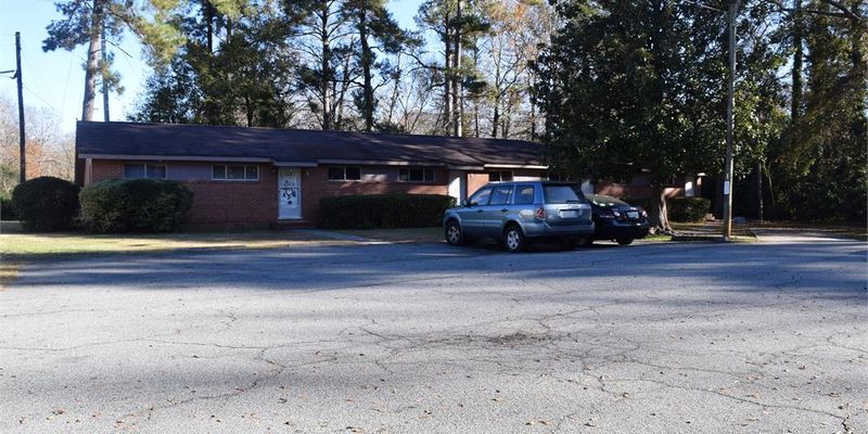 Warner Robins Apartment: 103 Dellwood Drive