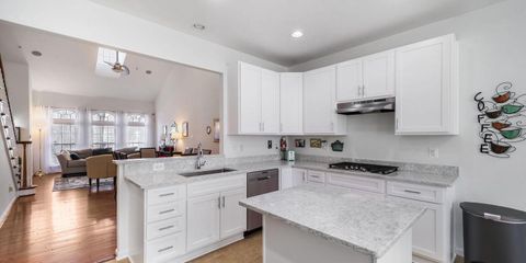 Kitchen 5.jpeg