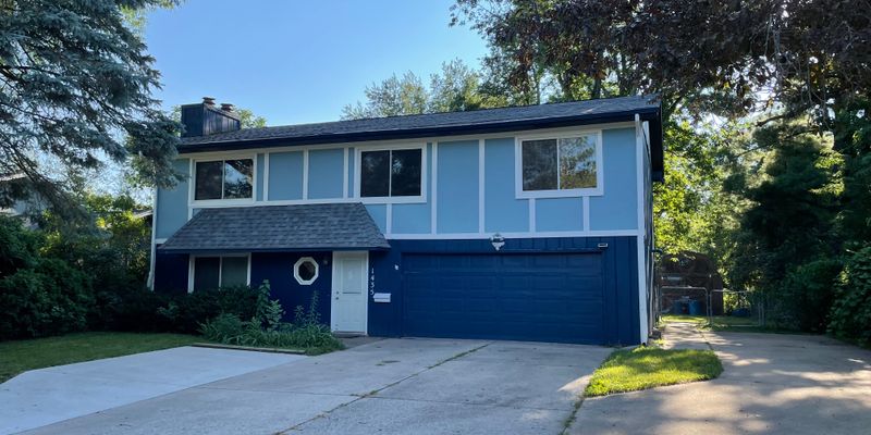 Coralville House: 1435 Valley View Dr