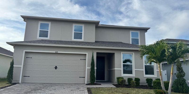 Groveland House: 420 Kestrel Dr