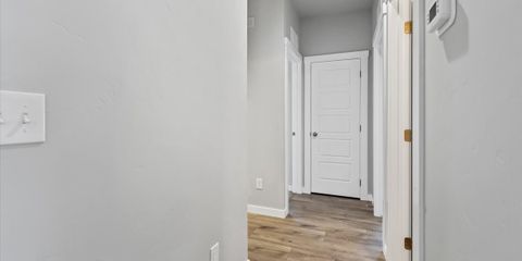 20-Indoor.jpg