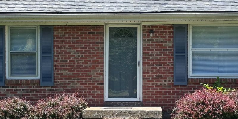 Louisville House: 4926 Daleray Dr