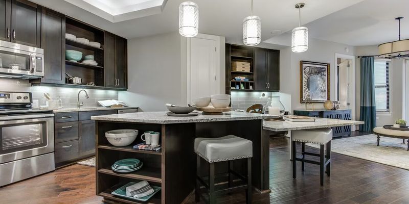 Houston Apartment: 4300 Westheimer Rd