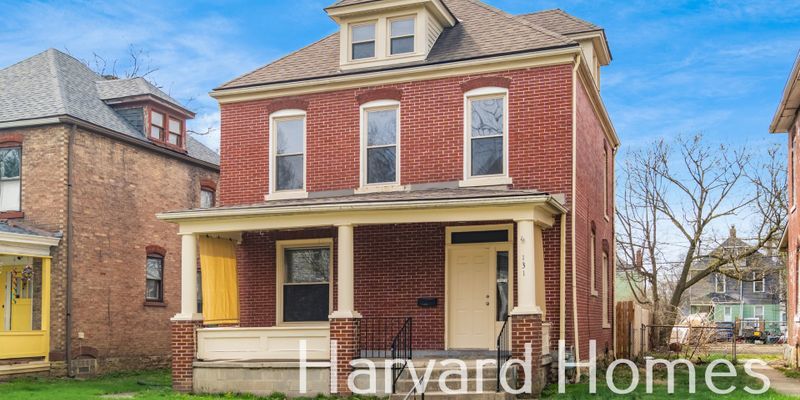 Columbus House: 131 Midland Ave