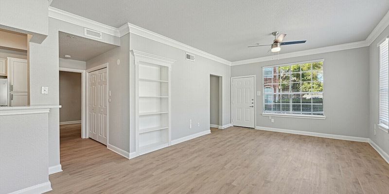 Houston Apartment: 9601 Jones Rd