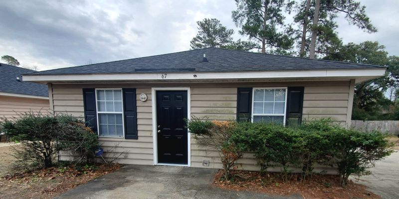 Sumter House: 67 Harry Ave