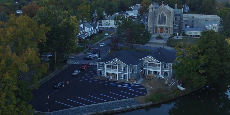 Waterford Apartment: 112 Broad St