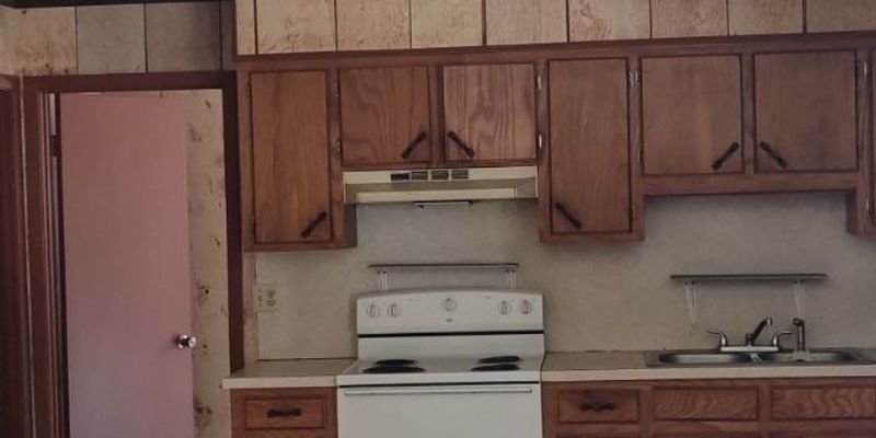 Leesville Apartment: 347 Watson Rd