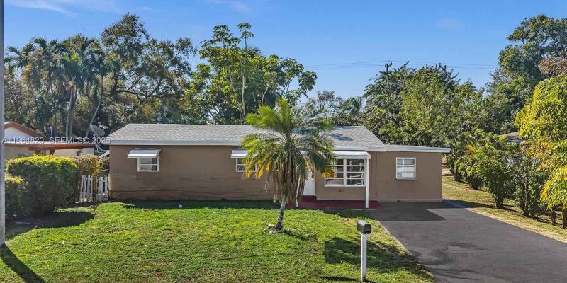 Fort Lauderdale House: 4214 SW 49th Ct