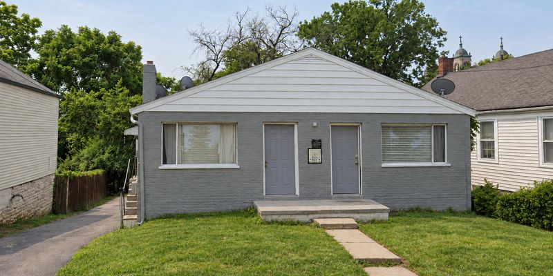 Norwood Apartment: 1815 Cleveland Ave