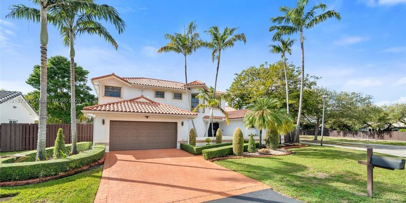 Miami House: 5424 SW 154th Pl #5424