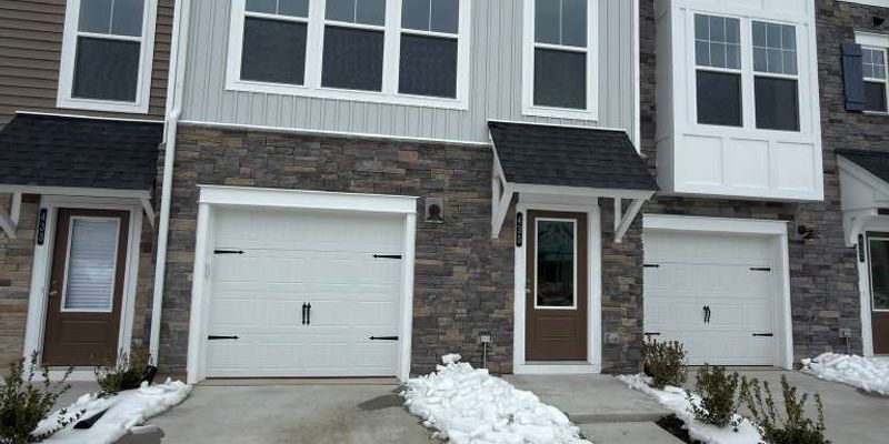 Glen Allen Townhome: 423 Burden Dr