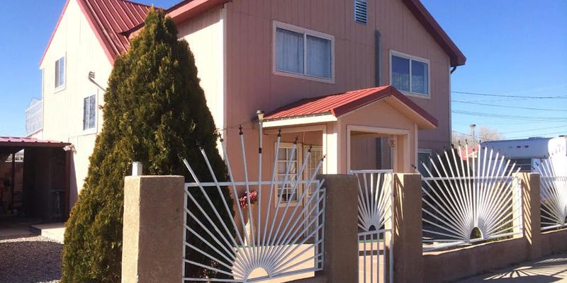 Albuquerque Apartment: 240 Wheeler Ave SE