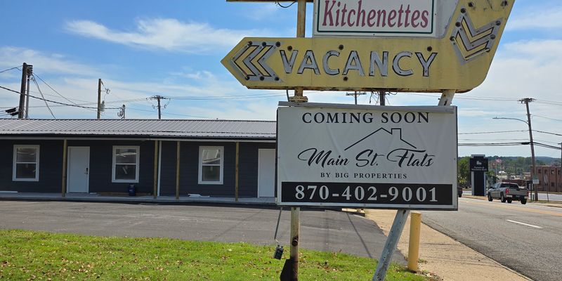 Mountain Home Apartment: 411 S Main St