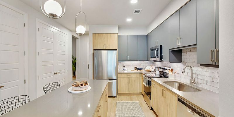 Houston Apartment: 699 San Jacinto St