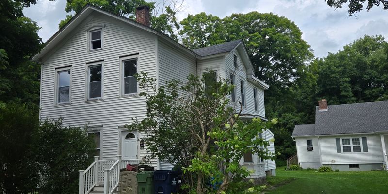 Bethel Apartment: 27 Mansfield St