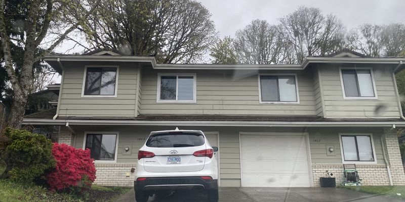 Salem House: 1465 Woodside Ct SE