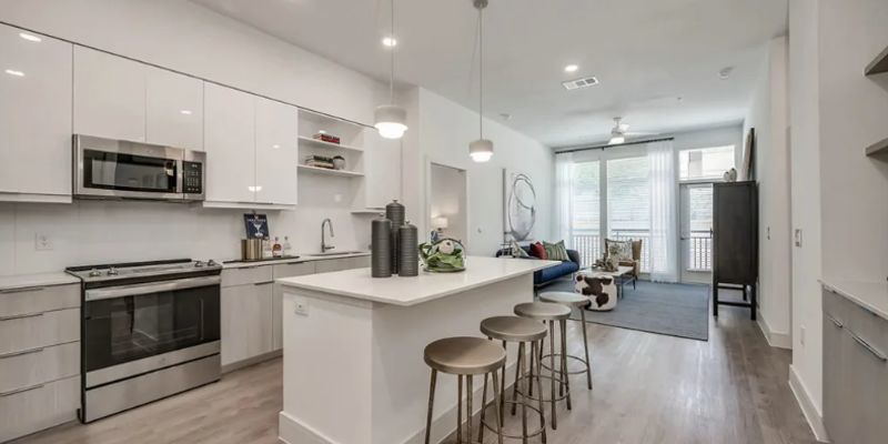Houston Apartment: 8194 Knight Rd