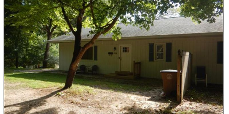 Wake Forest Apartment: 824 Elizabeth Ave