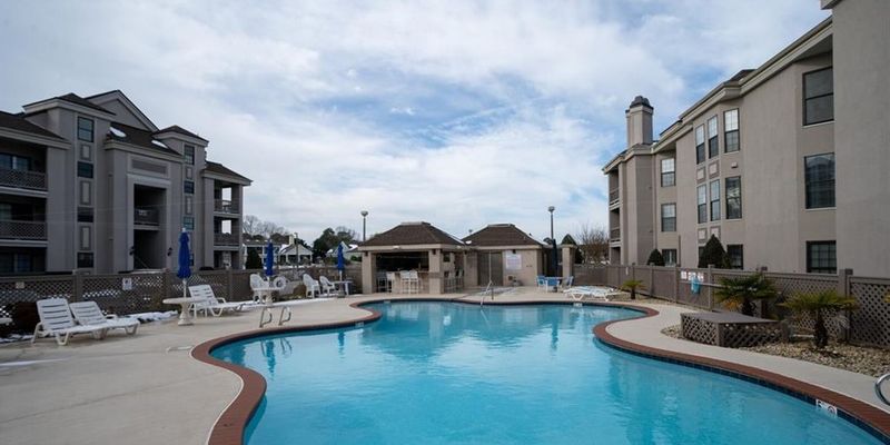 Virginia Beach House: 423 Harbour Point