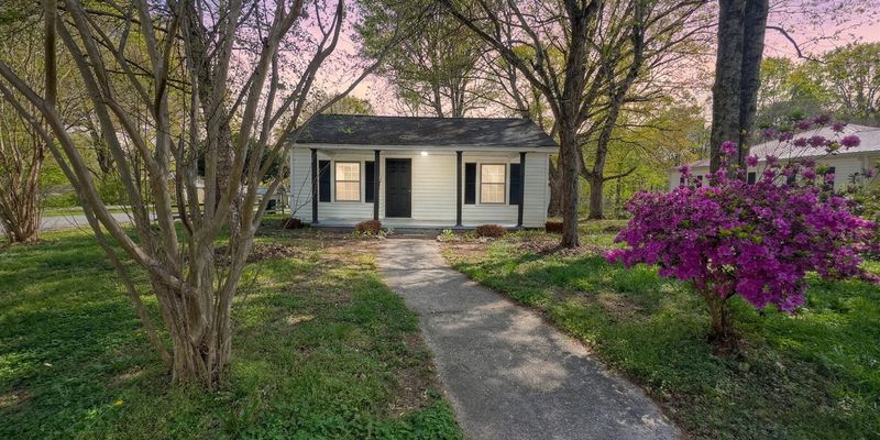 Cherryville House: 524 North Dr