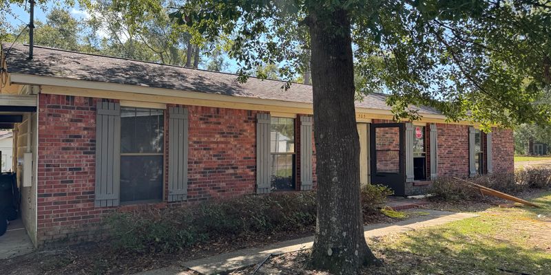 Dothan House: 505 Pinto Dr