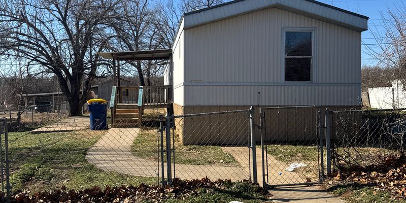 Choctaw House: 1109 S Anderson Rd