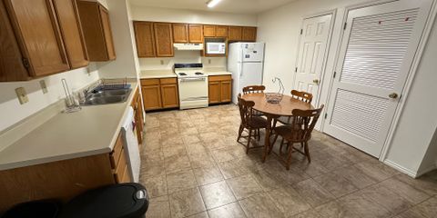 Nottingham Unit 3 Kitchen.jpeg