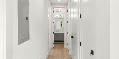 Unit C Hallway.jpg