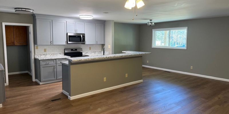 Warner Robins House: 118 Lake Dr