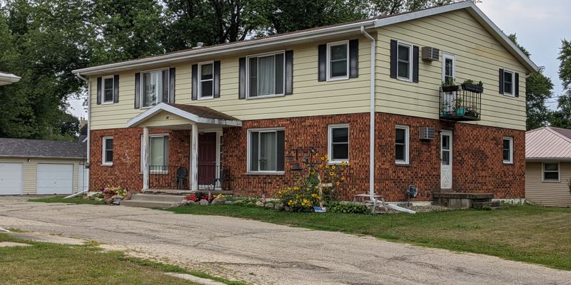 Lake Mills Apartment: 120 West Grant Street