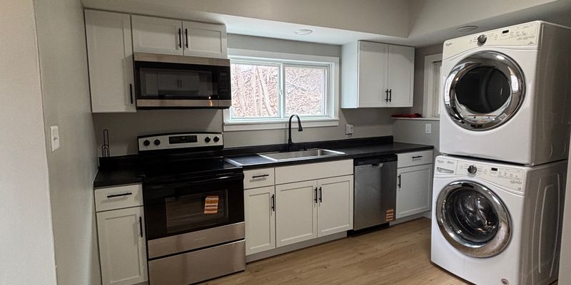 Houghton House: 205 Pewabic St