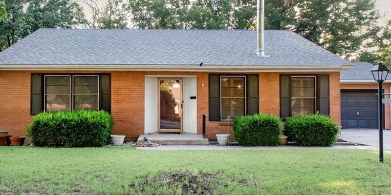 Amarillo House: 2050 S Bowie St